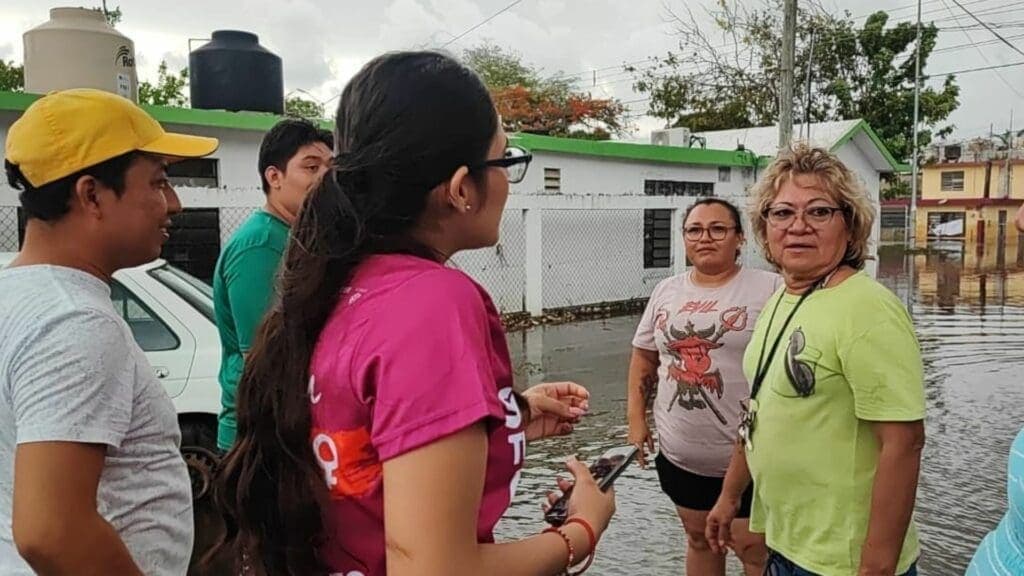 IQM brinda atención a mujeres afectadas por las lluvias