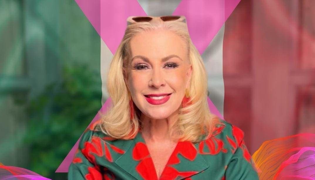 Video: Laura Zapata canta el himno nacional y grita 'mexicanos al grito de guerra' en Atypical Te Ve