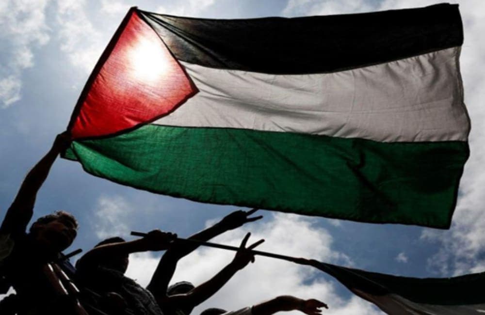 Más de 100 artistas del país realizan una subasta solidaria por Palestina