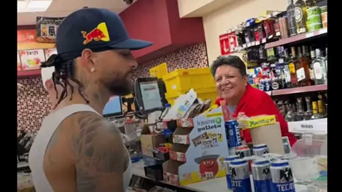 VIDEO: Encuentran a Maluma en un Oxxo de Monterrey comprando “chelas”