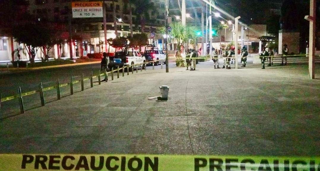Dejan cabeza humana en zócalo de Acapulco; sería del responsable de arrojar el explosivo