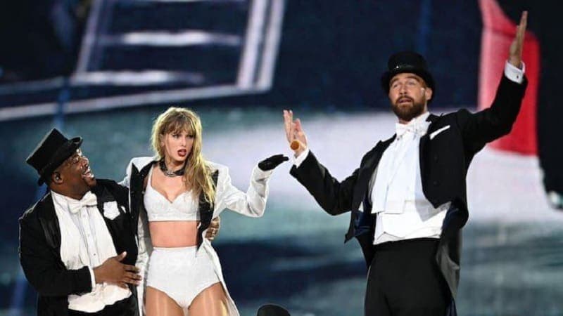 Video: Travis Kelce aparece como bailarín junto Taylor Swift en 'The Eras Tour'
