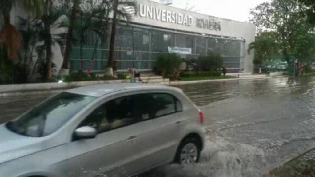 Posible trayectoria de "Beryl" no implicaría riesgo para Playa del Carmen, afirma meteorólogo