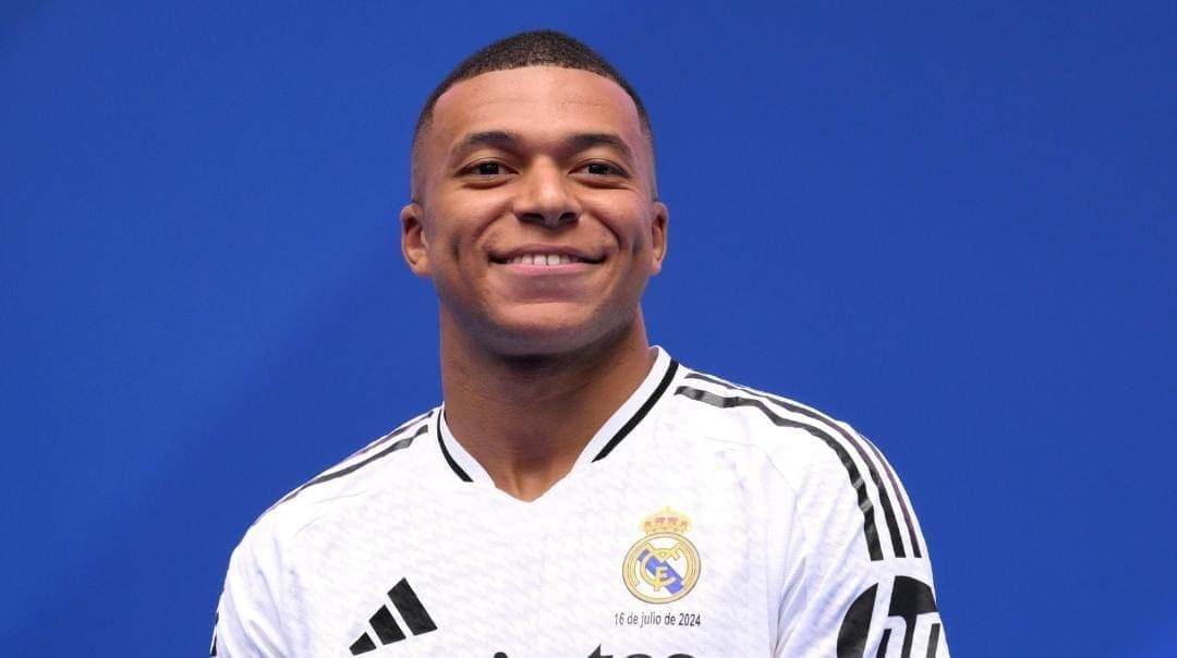 Video: Presenta Real Madrid al futbolista Kylian Mbappé