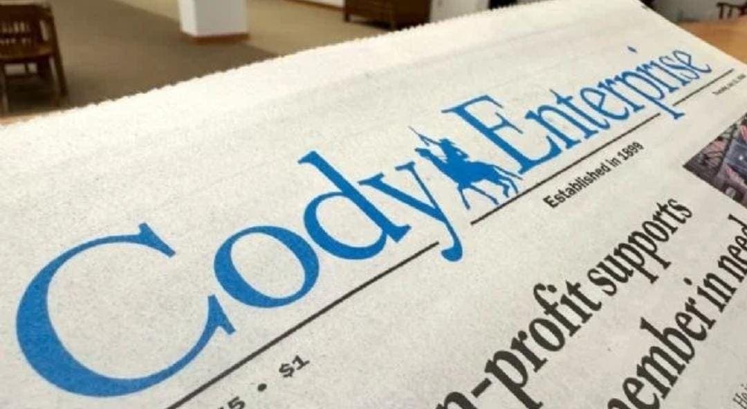 Renuncia reportero luego que se descubriera que usaba la IA para redactar sus notas