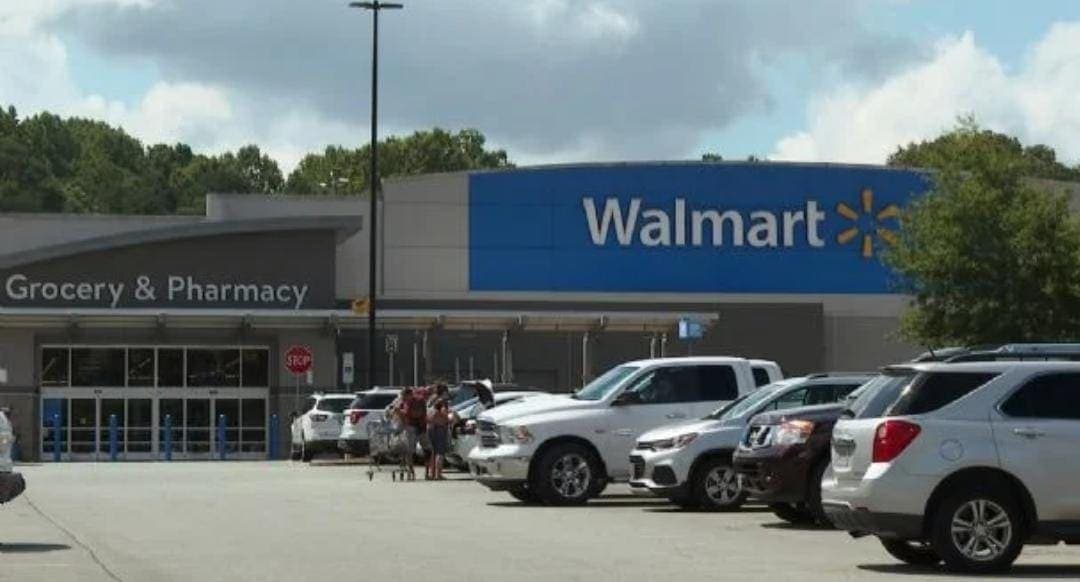 Retira Walmart el jugo de manzana Great Value; contiene altos niveles de arsénico