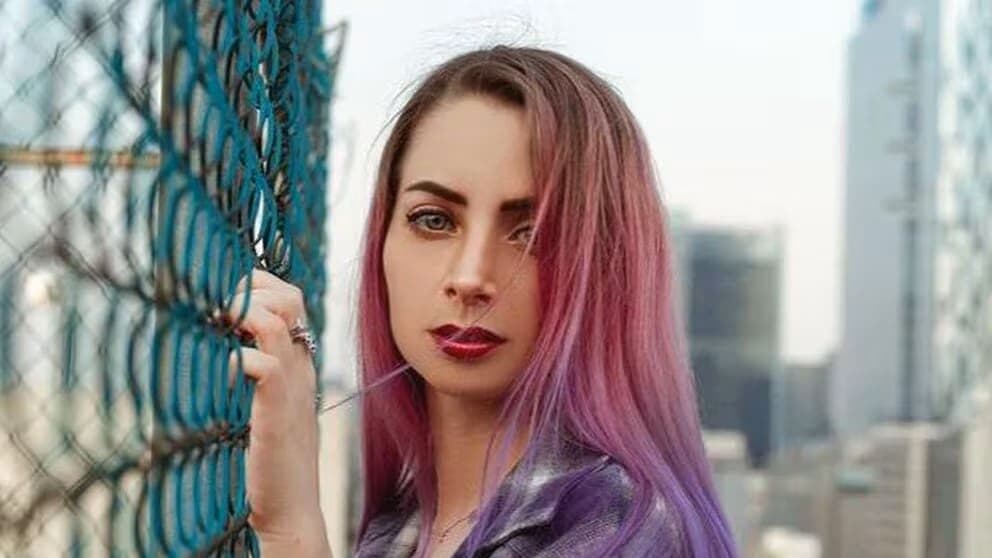 Reportan detención de la influencer YosStop por el presunto delito de agresión a otra mujer