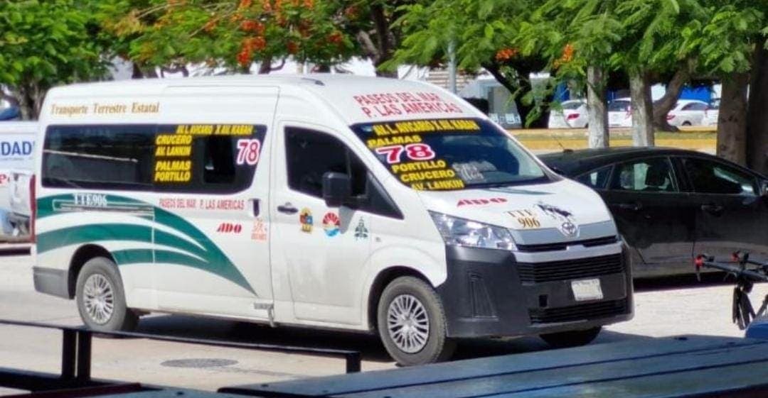 Disparan contra chofer de una combi de Cancún por resistirse a un asalto