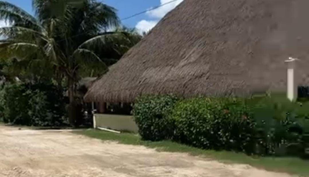 Asesinan a dueño de salón de fiestas en Cancún, aparentemente por cobro de piso