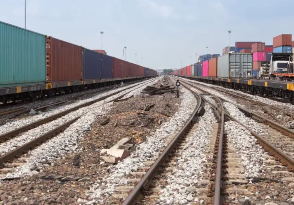 México firma acuerdo con la Unión Europea para desarrollar un tren eléctrico entre Edomex y CDMX