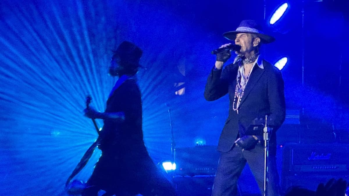 Video: Concierto de Jane's Addiction terminó abruptamente tras pelea de Perry Farrell con su guitarrista