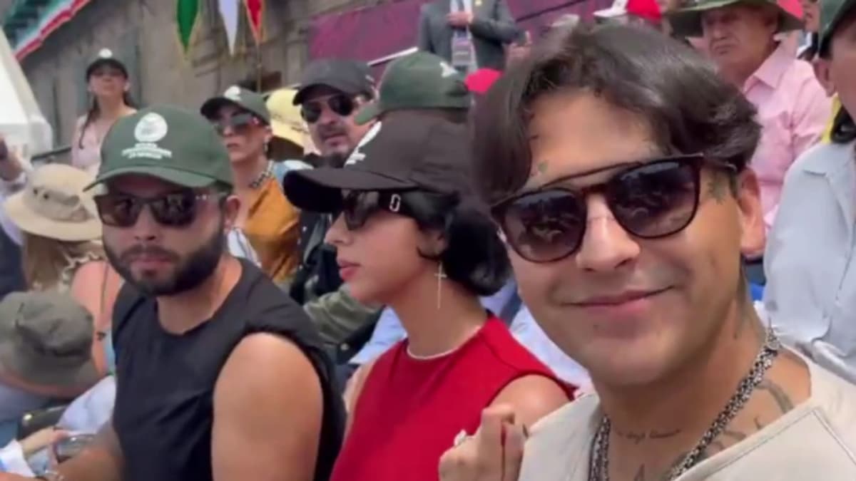 Captan a Ángela Aguilar y Christian Nodal en desfile militar de la CDMX