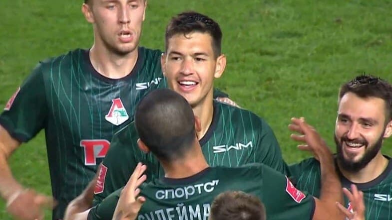 Video: Mexicano César Montes debuta con gol con el Lokomotiv Moscú