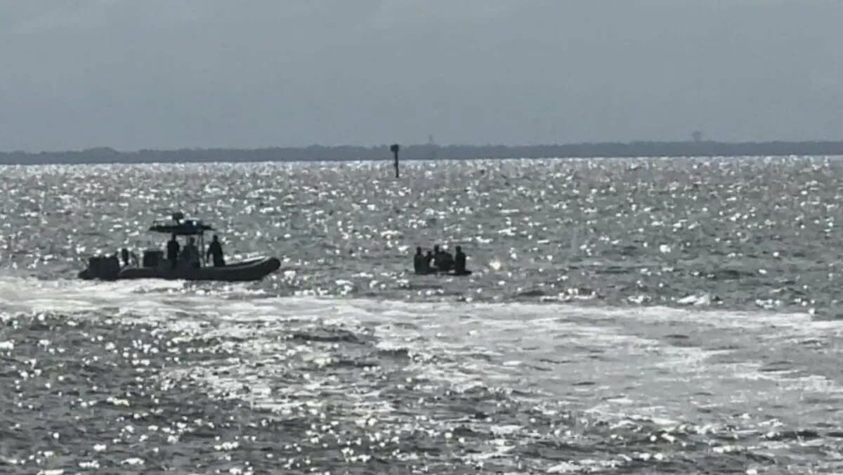 Video: Avioneta se estrella con cuatro pasajeros que escapaban del huracán Milton en Tampa