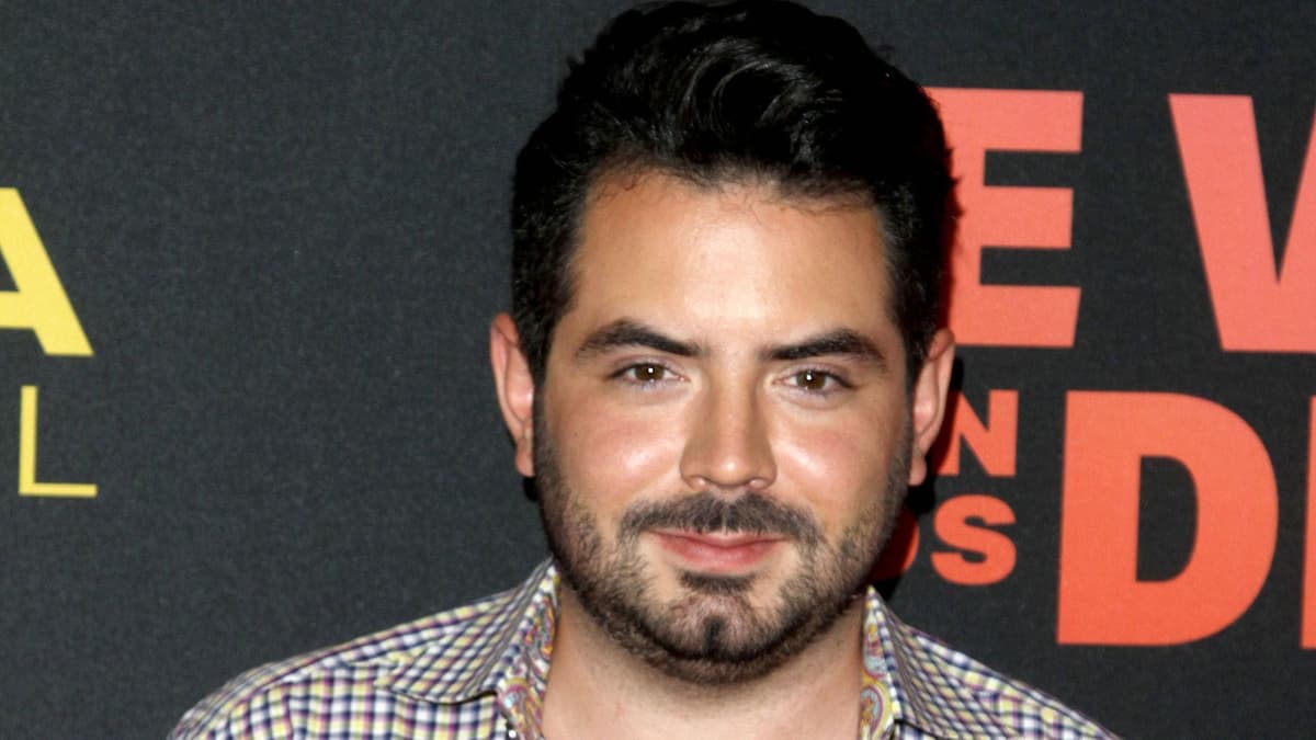 José Eduardo Derbez le contesta a su padre tras las acusaciones hacia Victoria Ruffo