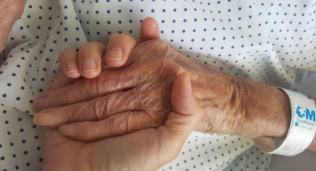 Extirpan tumor de 30 kilos a abuelita de 75 años