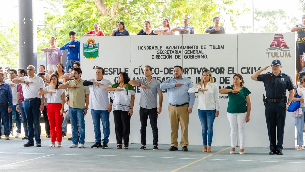 Diego Castañón preside desfile cívico-deportivo por el 114 aniversario de la Revolución Mexicana
