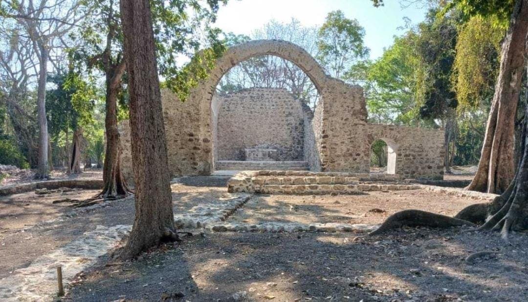 Reabre Oxtankah, antigua ciudad maya ubicada en el sur de Quintana Roo