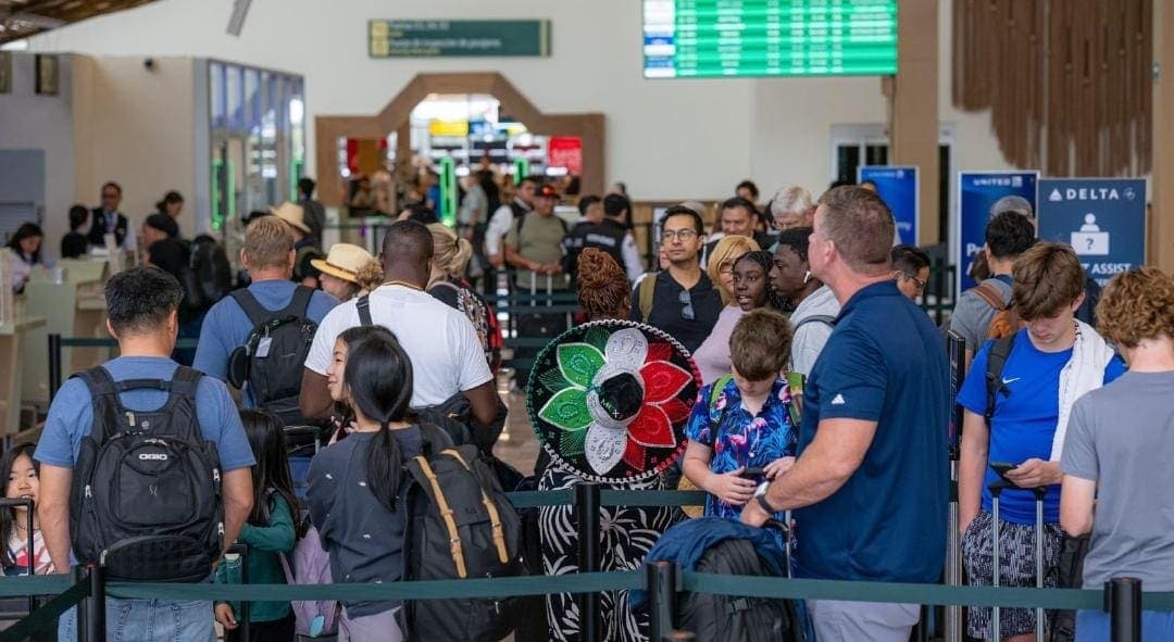 Registran aeropuertos de Quintana Roo mayor conectividad y aumento en afluencia de pasajeros