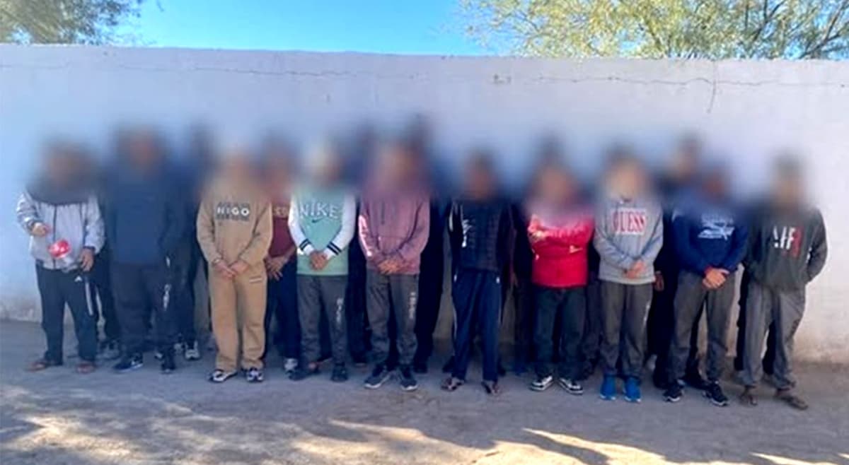 Rescatan a 36 migrantes y detienen a tres "polleros" en frontera de Sonora