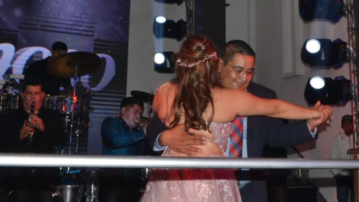 Alcalde de Ecatepec gasta más de 2mdp en fiesta de 15 años para su hija; empleados exigen pagos atrasados