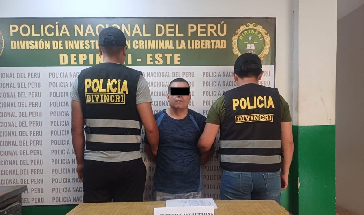 VIDEO: Detienen a sujeto que usaba la voz de Mickey Mouse para extorsionar