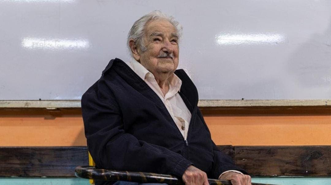 Expresidente de Uruguay Pepe Mujica anuncia que su cáncer se ha extendido, pide morir tranquilo