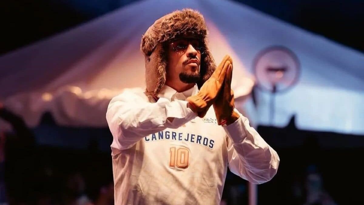Bad Bunny anuncia regreso a México tras éxito de su último álbum, 'Debí tirar más fotos'