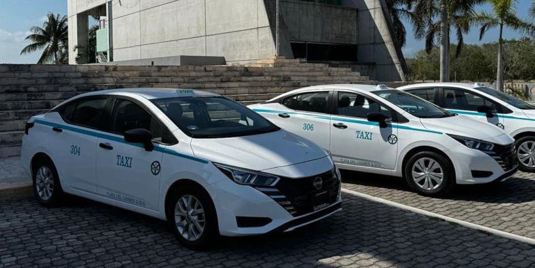 Sindicato de Taxistas de Playa del Carmen moderniza más de 200 unidades en Plaza Las Américas