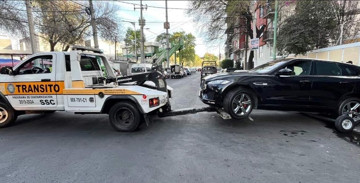 Video: Camioneta con reporte de robo es exhibida en el Museo del Automóvil en CDMX, cuesta 2MDP