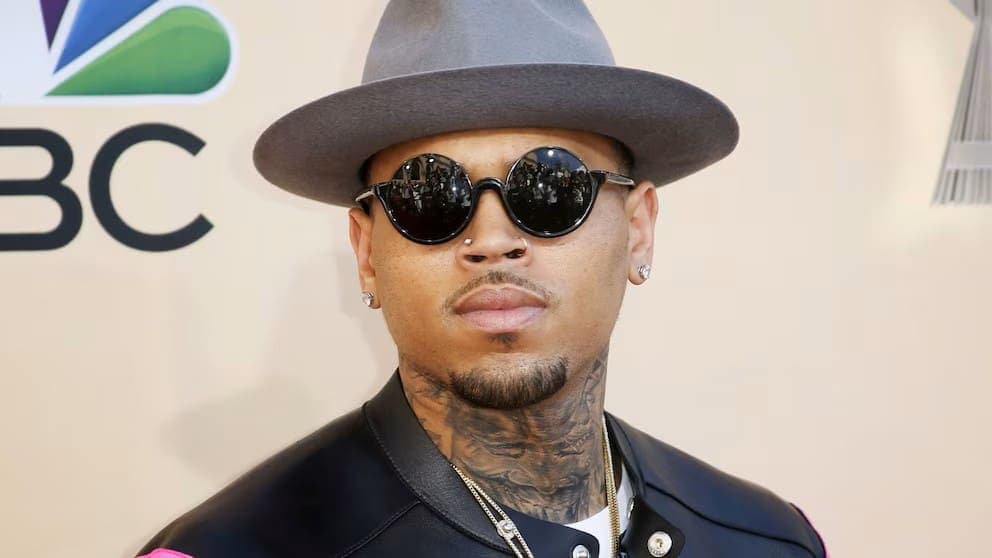 Chris Brown demanda por 500 MDD a Warner Bros por acusarlo de 'violador' en un documental