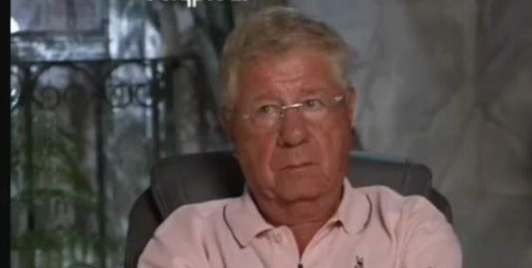 Video: Carlos Alazraki se queja de su vecino chairo durante transmisión de Atypical Te Ve