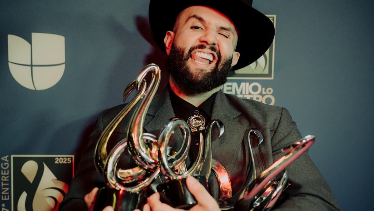 Video: Carín León y Shakira grandes ganadores del Premio Lo Nuestro 2025