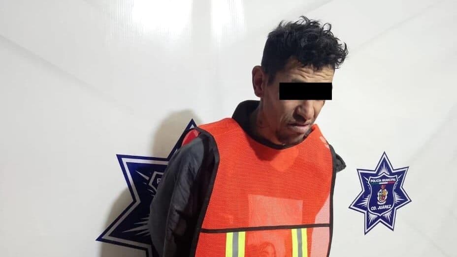 Arrestan a sujeto por golpear a su madre hasta mandarla al hospital en Ciudad Juárez, Chihuahua