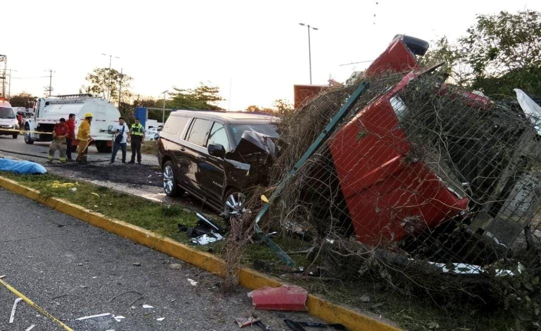 Video: Menor de 17 años conducía el volquete que provocó el fuerte accidente en Puerto Morelos