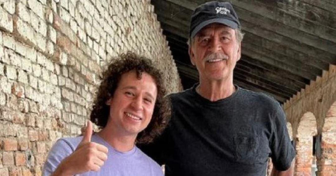 Luisito Comunica critica al gobierno por Teuchitlán; seguidores de la 4T recuerdan sus fotos con Fox y EPN