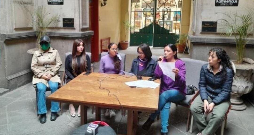 Abusan de una mujer tras acudir a cita de trabajo en Puebla; fue grabada y extorsionada