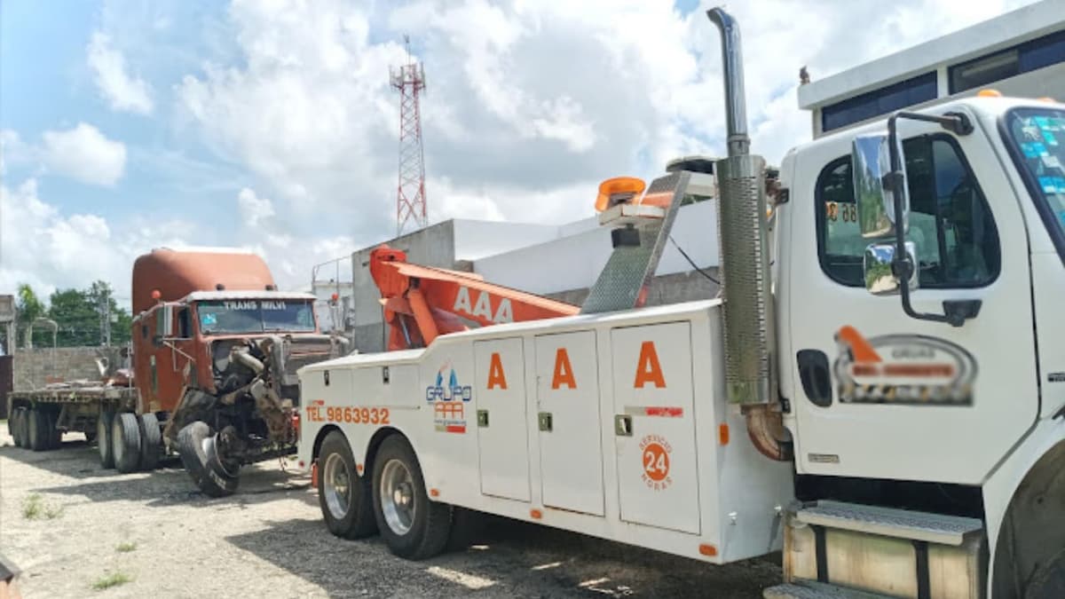 Ayuntamiento de Playa del Carmen atiende quejas por abusos de grúas y ambulancias