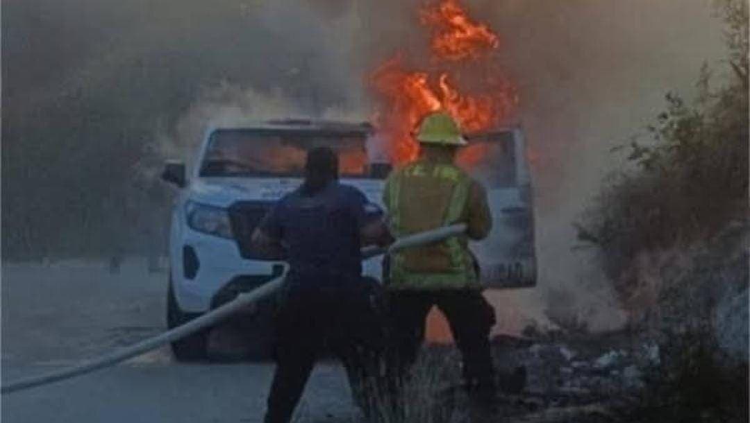 Encapuchados incendian camioneta de valores y roban 3 mdp en Felipe Carrillo Puerto, Quintana Roo