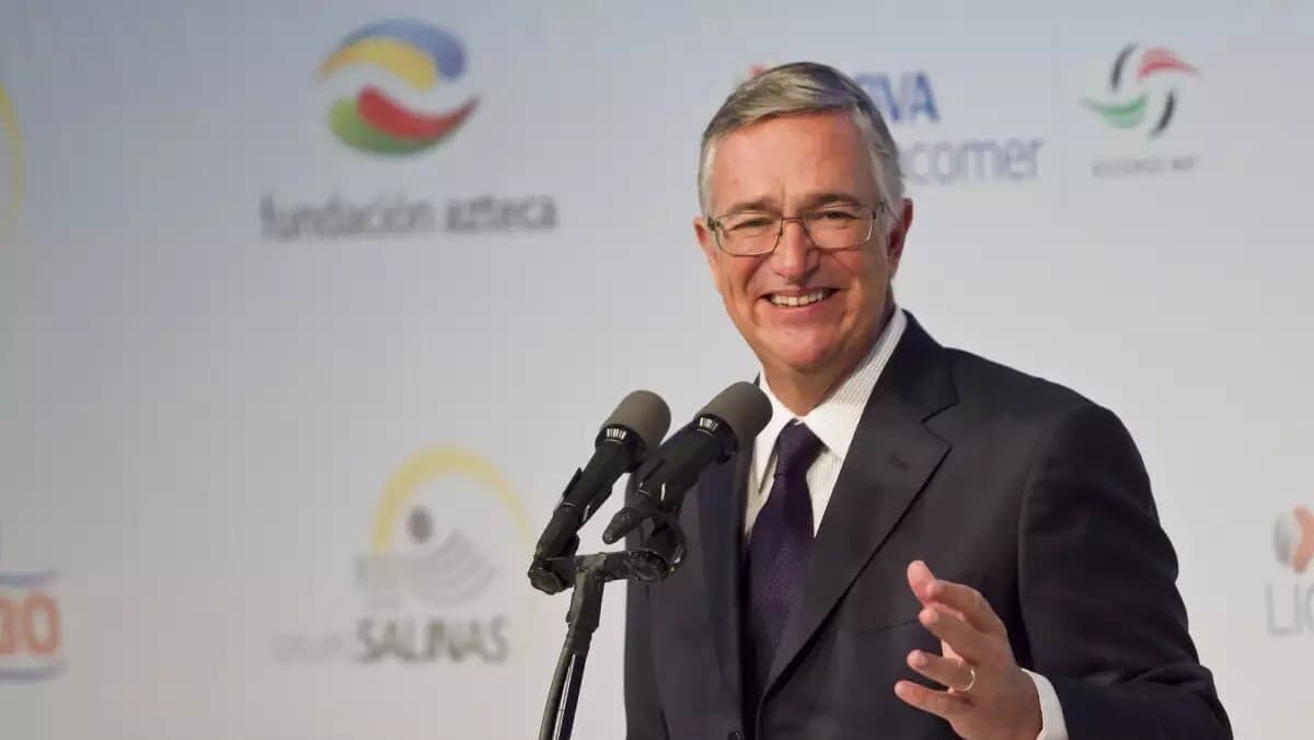 Salinas Pliego pide crear "llantas del bienestar" tras cierre de Michelin en Querétaro