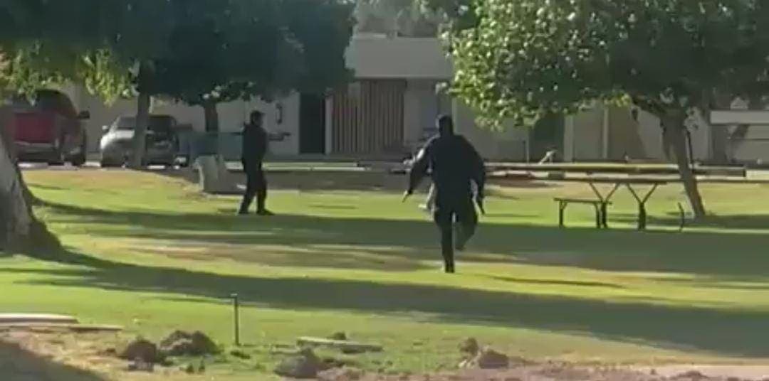 Video: Recapturan a golpes y balazos a reo que escapó durante traslado en Mexicali, Baja California