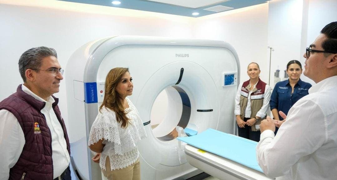 Supervisa Mara Lezama funcionamiento de mastógrafo y tomógrafo en Hospital General de Playa del Carmen