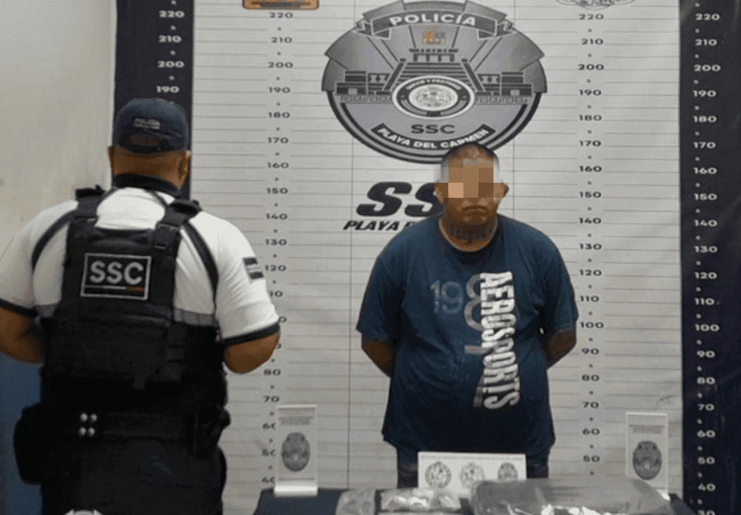 Detienen a sujeto por delitos contra la salud en comercio de Playa del Carmen