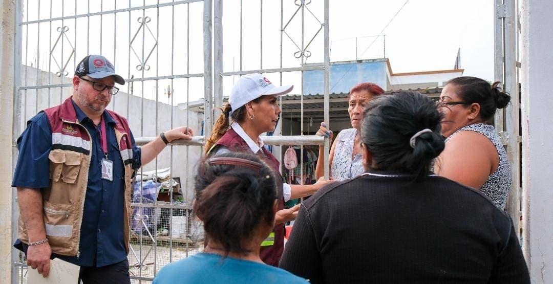 Atiende Mara Lezama a las familias afectadas por las lluvias en Chetumal
