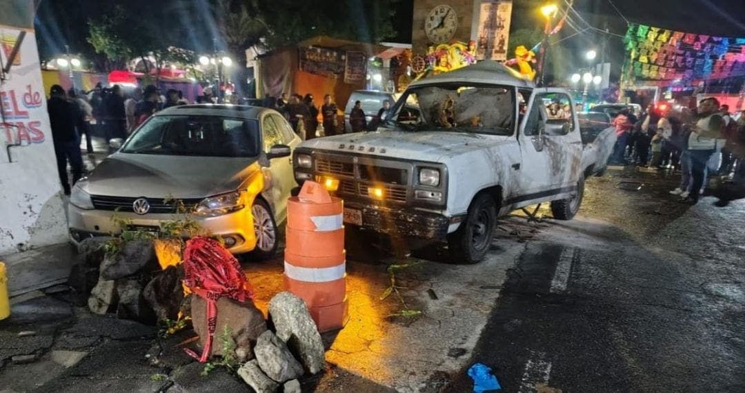 Fallece adolescente después de que una camioneta con pirotecnia explotara en Tlaxcala; hay otros dos heridos