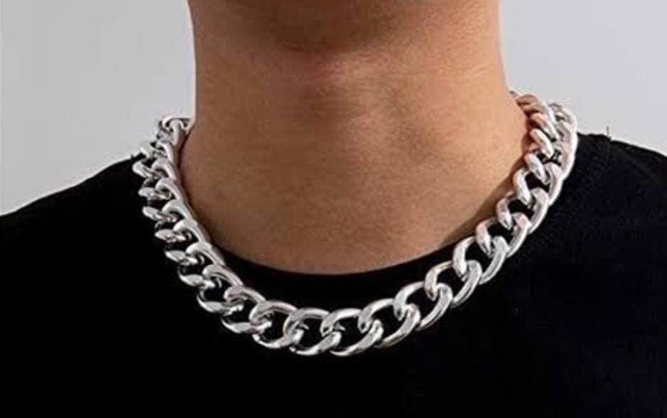 Sujeto murió tras ser succionado por máquina de resonancia magnética en Estados Unidos; tenía cadena en el cuello