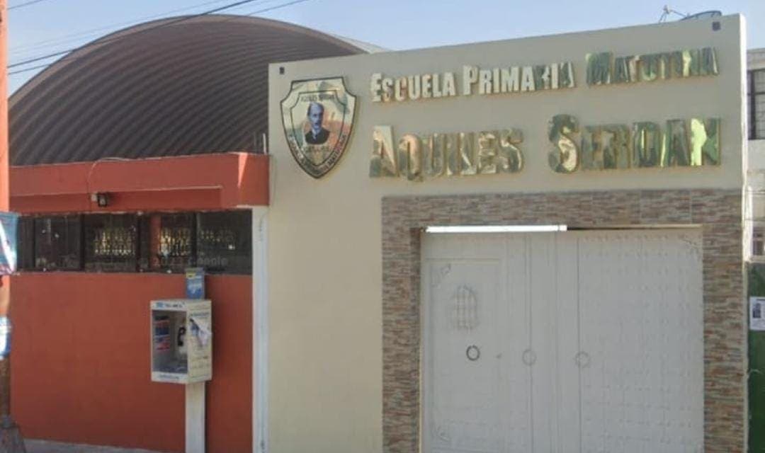 Sujetos armados asaltan primaria en Xoxtla, Puebla mientras se llevaban a cabo las inscripciones