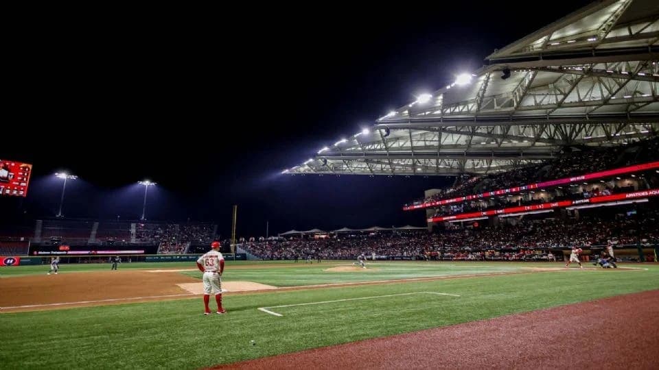 Niño de nueve años sufre hemorragia cerebral tras recibir pelotazo en el Estadio Alfredo Harp Helú en CDMX