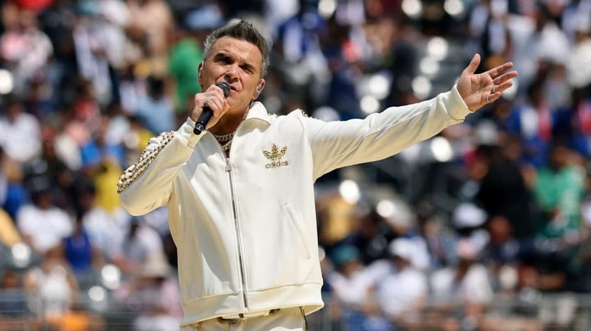 Enfrenta Robbie Williams demanda millonaria por los derechos de autor del tema "Angels"
