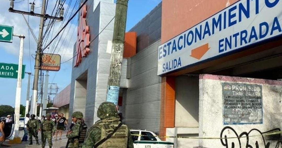 Sujetos asaltan el Chedraui de la Supermanzana 61 en la López Portillo de Cancún